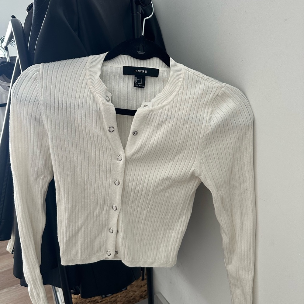 Forever 21 Cream Ribbed Crop Blouse
